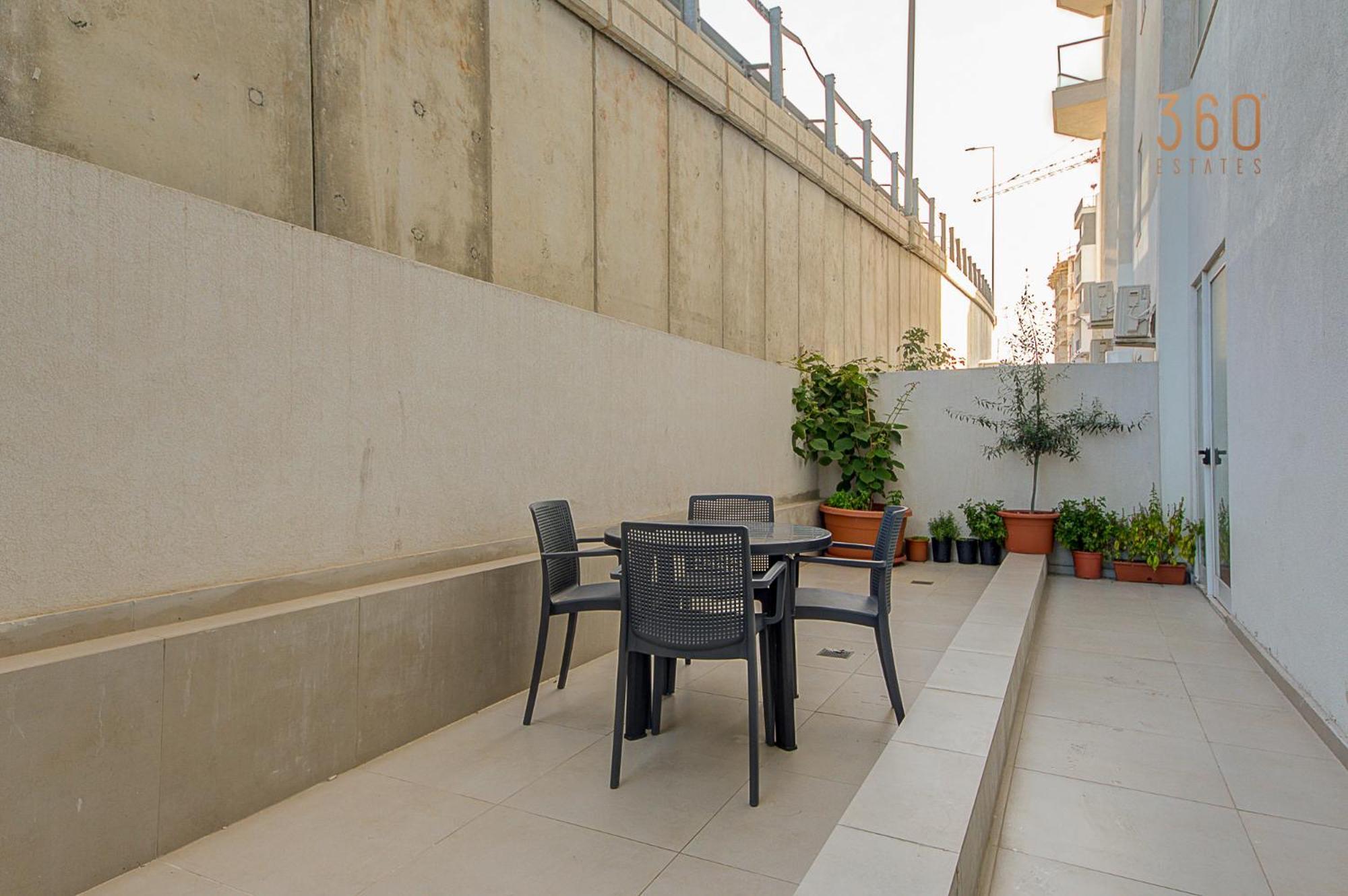 Lovely 2Br Home With Backyard & Sofabed In Gzira By 360 Estates Exterior photo