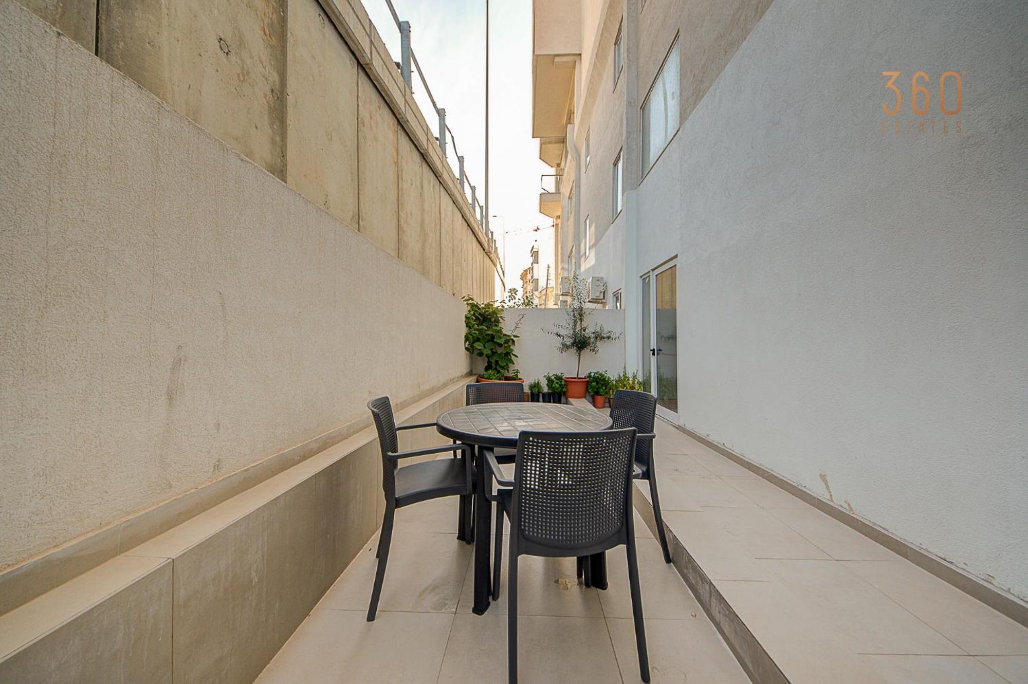 Lovely 2Br Home With Backyard & Sofabed In Gzira By 360 Estates Exterior photo