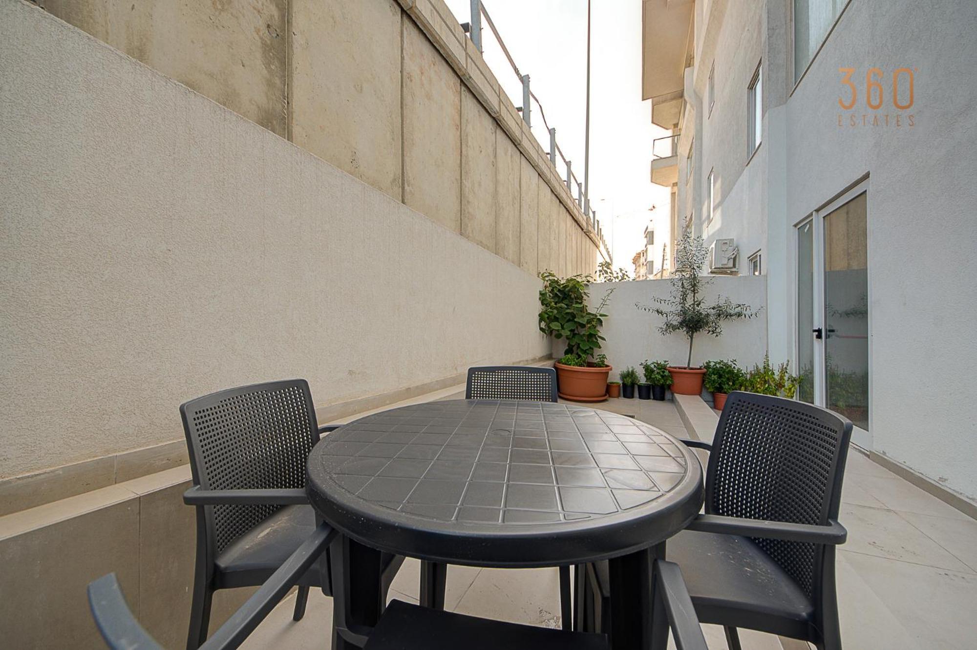 Lovely 2Br Home With Backyard & Sofabed In Gzira By 360 Estates Exterior photo